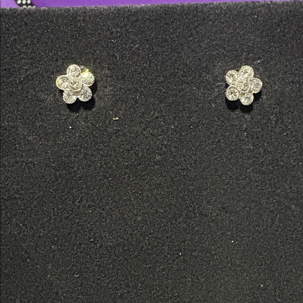 Avon Vintage Diamond Flowers Earrings & Necklace Set - Picture 2 of 5